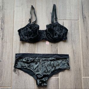 SEXY Black Velvet Victoria’s Secret Set